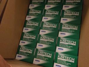lot 306 image: Case of 15 boxes Kimtech Delicate T...