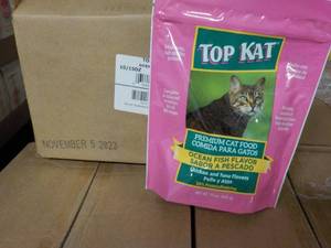 lot 340 image: 10 ct 15 oz Bags Top Kat Premium Ca...