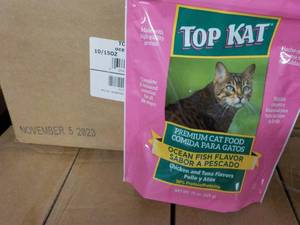 lot 341 image: 10 ct 15 oz Bags Top Kat Premium Ca...