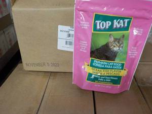 lot 345 image: 10 ct 15 oz Bags Top Kat Premium Ca...