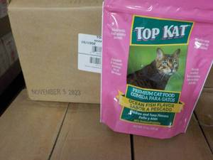 lot 348 image: 10 ct 15 oz Bags Top Kat Premium Ca...