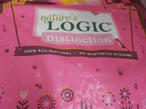 lot 364 image: 24 lb Bag Natures Logic Distinctio...