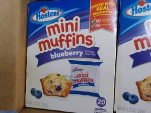 lot 106 image: 4 ct 5 Pounches each Hostess Bluebe...