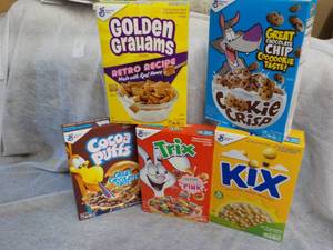 lot 175 image: 5 Boxes of Cereal- 1 each Golden Gr...