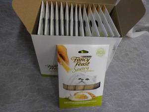 lot 178 image: Box of 15 Purina Fancy Feast Savory...