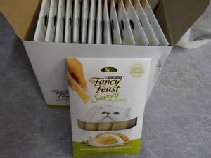 lot 182 image: Box of 15 Purina Fancy Feast Savory...