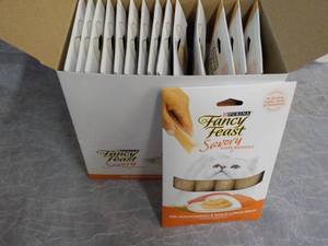 lot 196 image: Box of 15 Purina Fancy Feast Savory...