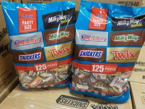 lot 224 image: 2 - 35.24 oz Bags Party Size Minis...