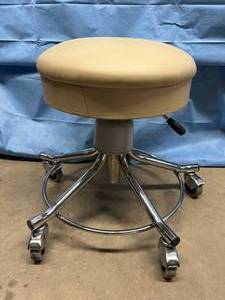lot 4 image: MSRP $500&nbspPedigo Stool, Gas Cylinder 5-Caster Mobile Height Adjustable Dental Stool Chair - Excellent Working Condition