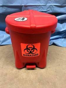 lot 23 image: Biohazard Hazardous Plastic Waste Bin with Foot Pedal