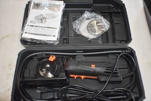 lot 6 image: Compact Cicular Saw