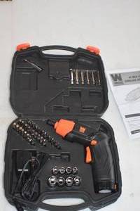 lot 8 image: Screwdriver