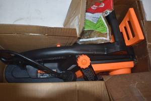 lot 47 image: 16 inch Electric Chainsaw