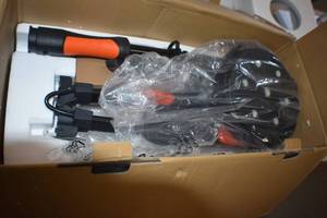 lot 62 image: Drywall Sander