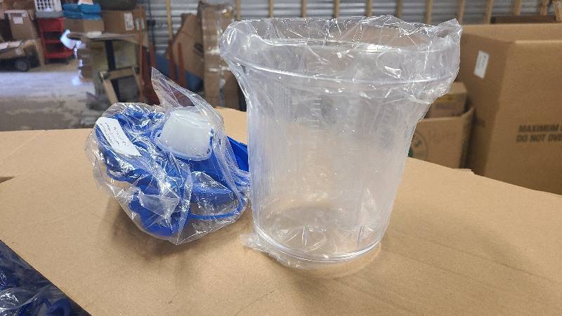 Box of 40 1200cc Suction Canisters