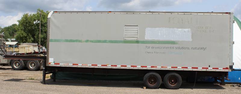 Semi Trailer Double Insulated Walls 28 Ft Long Side Door And Window