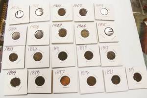 lot 54 image: 21 Indian Head Pennies