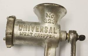 lot 58 image: Universal 323 Vintage Meat Chopper