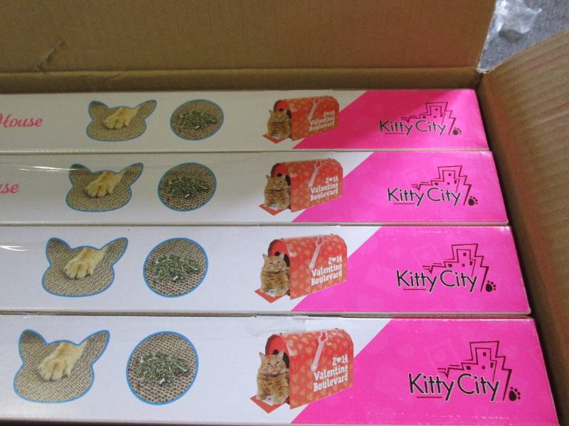 box of 4 valentines cat scratch hou...
