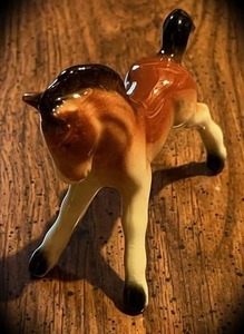 lot 50 image: Vintage Porcelain Pony
