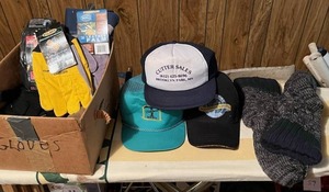 lot 78 image: Vintage Trucker Hats and Gloves Lot