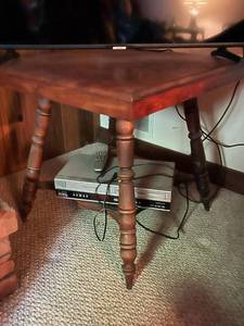 lot 94 image: Vintage Solid Wood TV Table (26 Tall x 27 W)