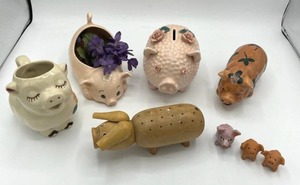 lot 99 image: Vintage Collectible Pig Figurines #1