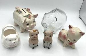 lot 100 image: Vintage Collectible Pig Figurines #2 including Anchor Hocking
