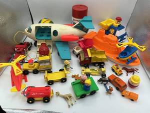 lot 88 image: Vintage Toy Lot - Fisher Price and More