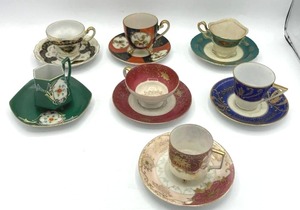 lot 107 image: Gorgeous Vintage Japanese Tea Cups and Saucers