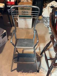 lot 125 image: Vintage Metal Cosco Step Ladder in Good Working Condition