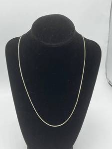 lot 201 image: 925 Sterling Silver Necklace (4.5 grams total weight)