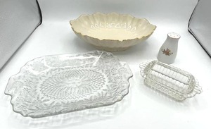 lot 211 image: Beautiful Vintage Serving Dishes including Lenox