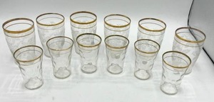 lot 218 image: Vintage Gold Rimmed Drinking Glasses