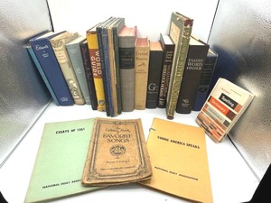 lot 221 image: Antique and Vintage Book Lot