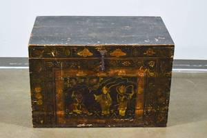 lot 100 image: Antique Chinese Chest