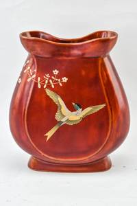 lot 97 image: Vintage Maruni Lacquerware Red Metal Vase
