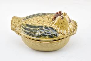 lot 211 image: Fitz and Floyd Chicken Covered Small Casserole Dish