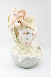 lot 202 image: European Art Nouveau Style Porcelain Vase