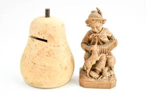 lot 241 image: 2 Carved Wood Statuettes