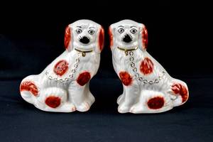 lot 232 image: Pair of Blakeney Staffordshire King Charles Spaniel Dog Figurines