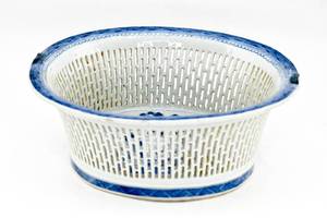 lot 62 image: Chinese Blue Canton Porcelain Basket