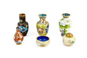 lot 87 image: Group of 6 Small Cloisonne Pieces