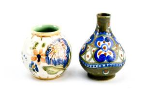 lot 289 image: Two Small Dutch Hand Painted Ceramic Vases