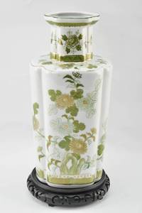 lot 175 image: Gilt and Green Porcelain Vase