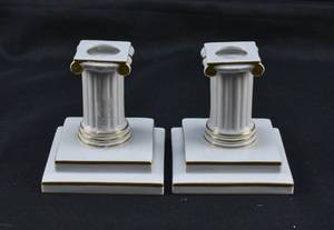 lot 304 image: Pair of Portuguese White Porcelain & Gilt Candlesticks by Vista Alegre