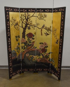 lot 88 image: Mid-Century Chinoiserie Asian 4 Panel Folding Screen