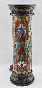 lot 26 image: Tiffany Style Pedestal Lamp