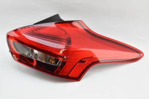 lot 120 image: Ford Tail Light