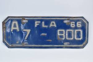 lot 121 image: Vintage Blue Florida Motorcycle License Plate 1966